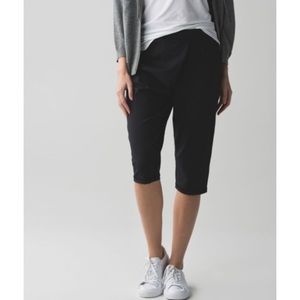 Lululemon Retreat Yogi Crop 4